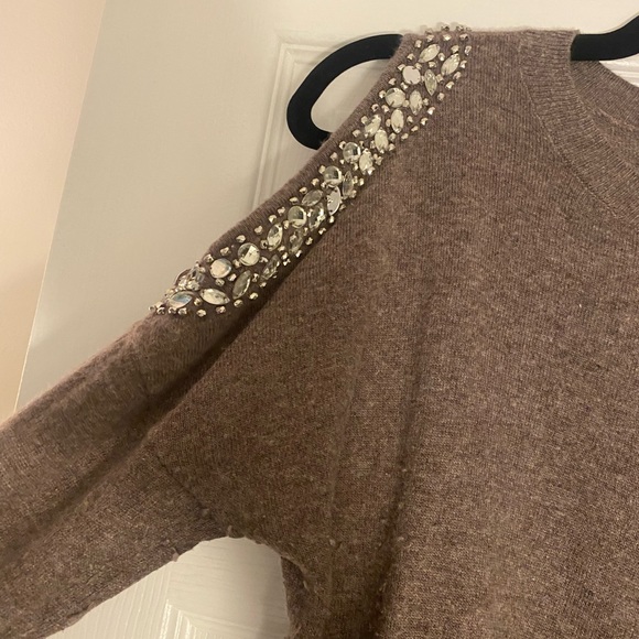 Sweater - Picture 2 of 3